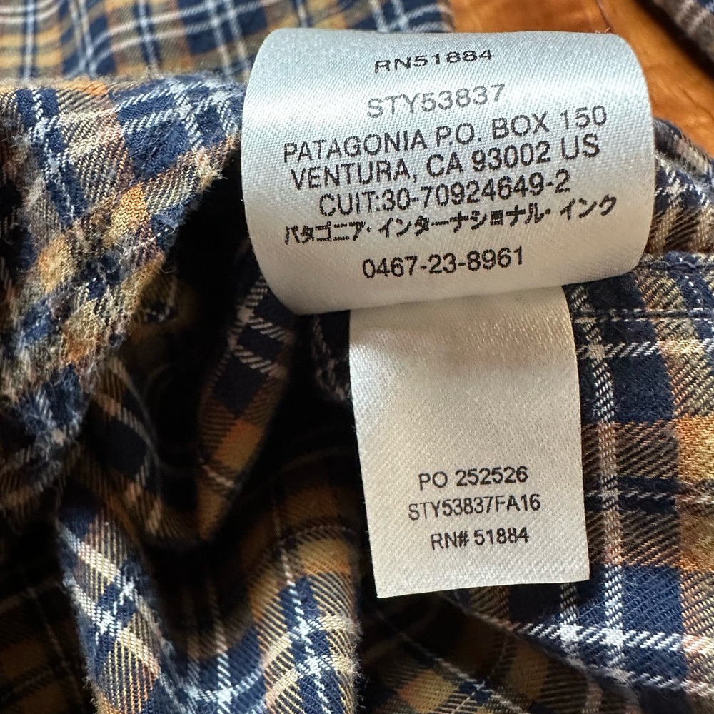 Patagonia Pima long sleeve button up organic cotton lightweight shirt - Picture 6 of 9